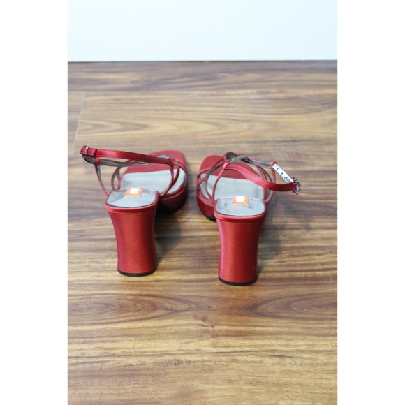 Unlisted Red Chunky Satin Heel Retro Size 7 - Picture 5 of 8